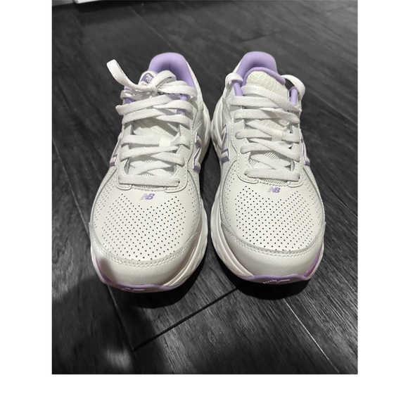 New Balance Women size 9 X 840v1 Leather Women's size - Picture 2 of 4